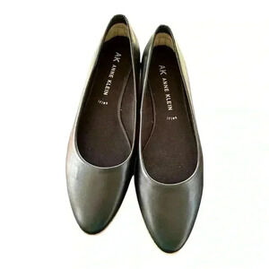 Anne Klein black dress shoes ladies size 9.5